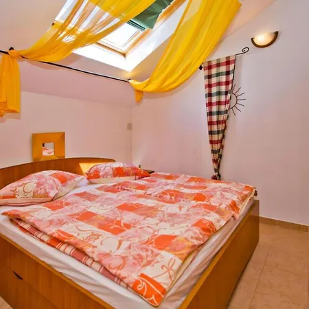 Apartment Charming And Sunny Hvar - One Bedroom With Balcony *