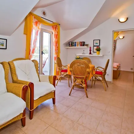 Apartment Charming And Sunny Hvar - One Bedroom With Balcony Hvar Town